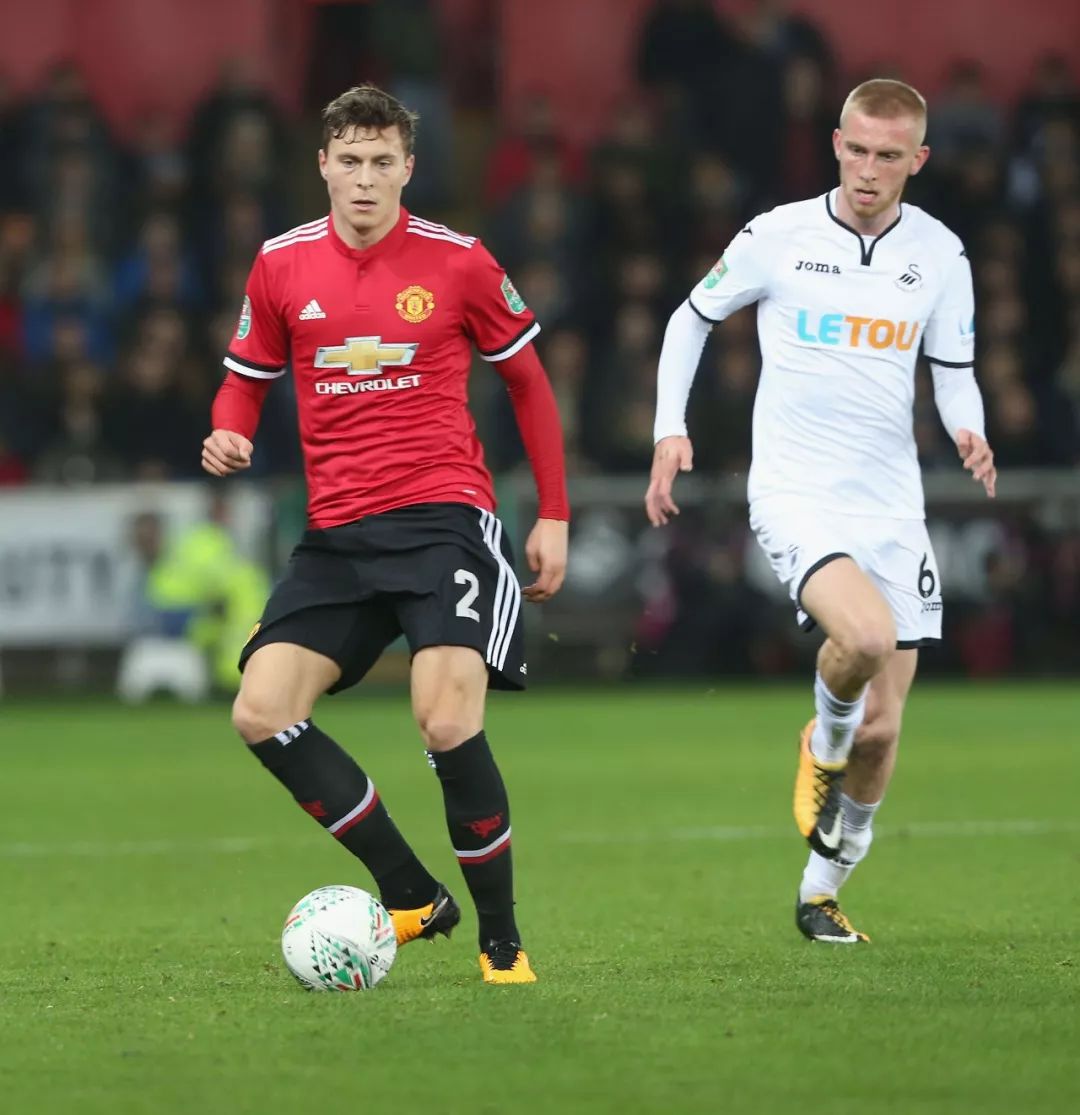 交媒体上掀 交媒体上掀