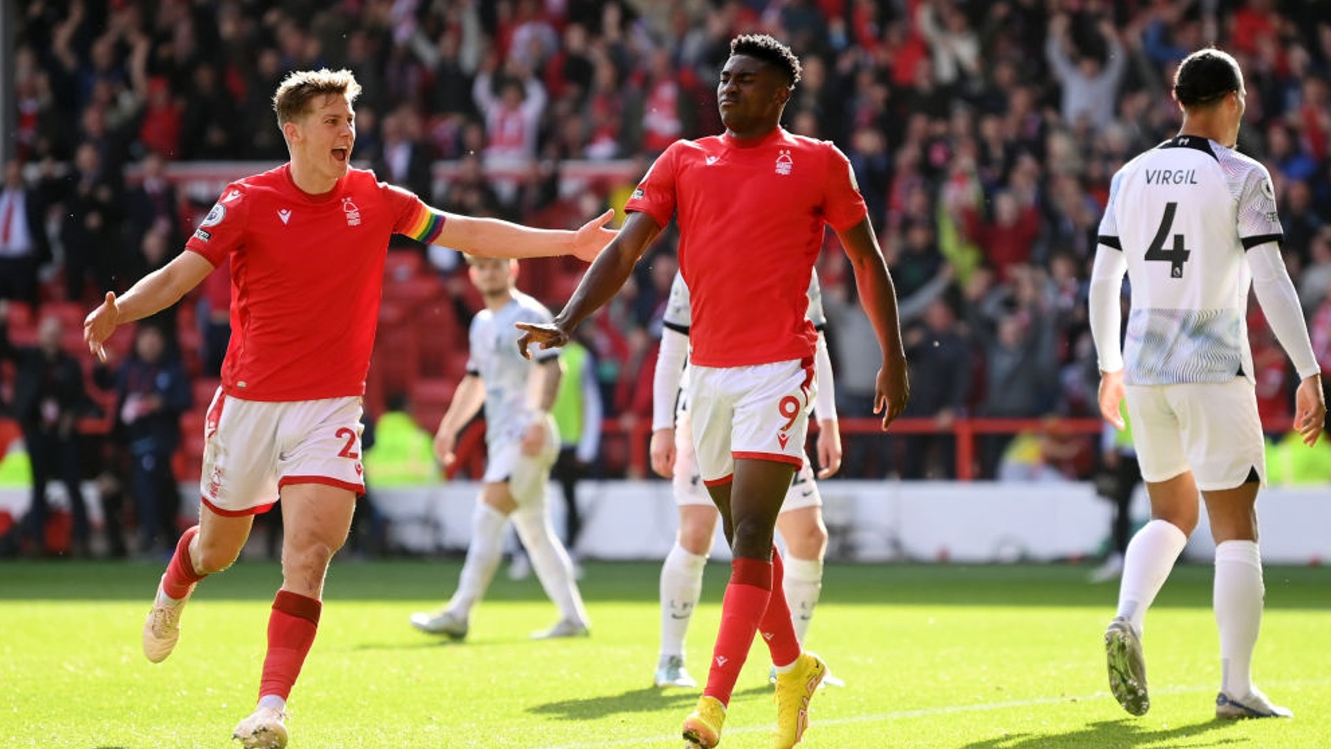 他的战术特 他的战术特