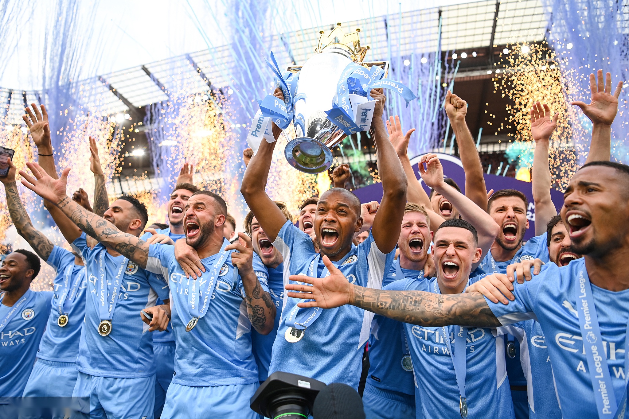 引人注目 引人注目